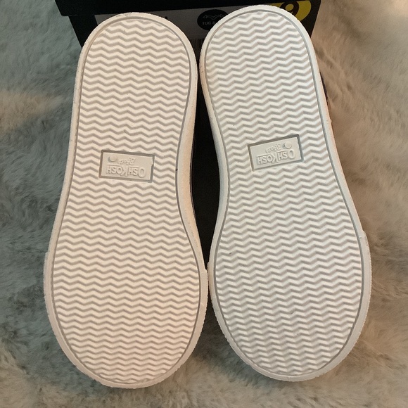 OshKosh B'gosh Boys Tug & Go Pull On Sneakers Toddler 9 - Picture 4 of 6